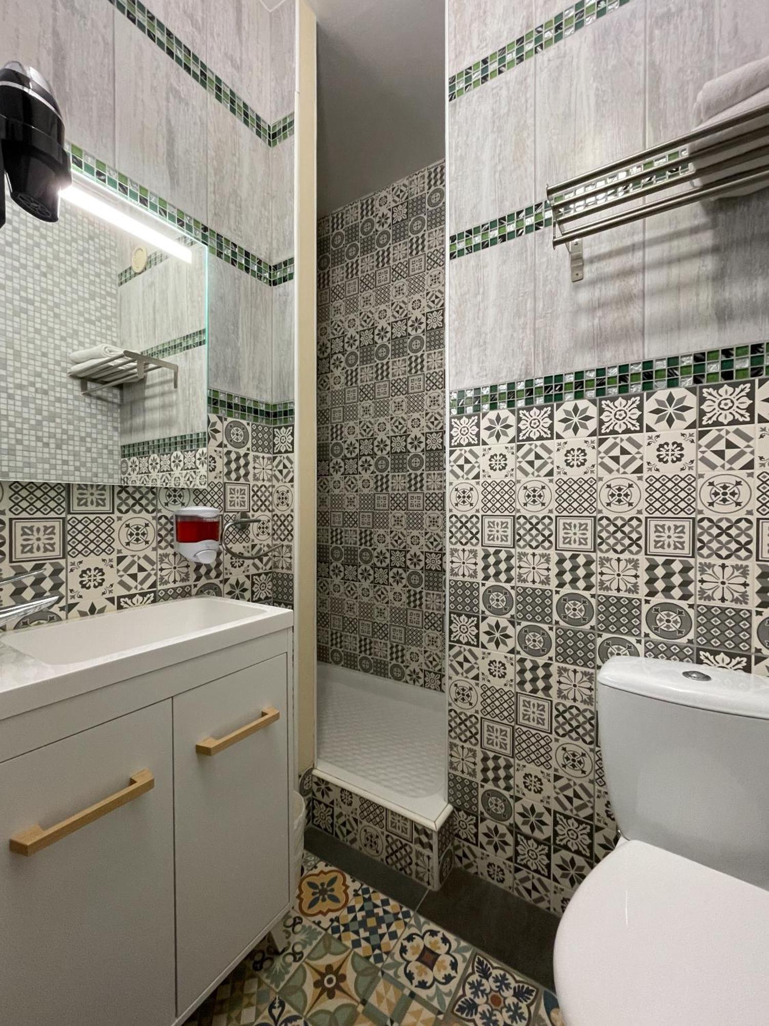 Hotel Gloria Гренобъл Екстериор снимка